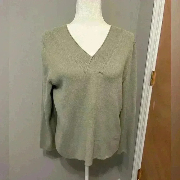 J. Jill Sage Green Over Lapping V Neck Long Sleeve Sweater Size Large - Picture 1 of 6
